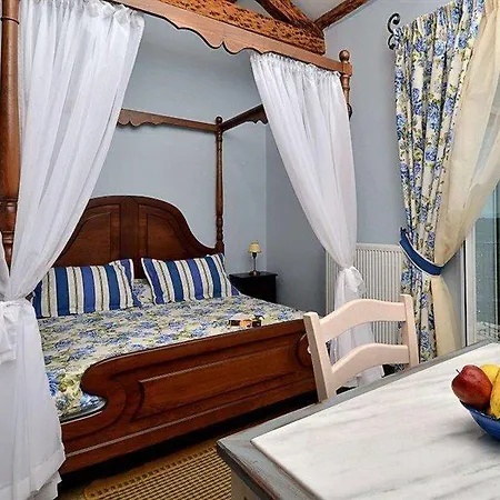 Fundana Aparthotel Kanakádes