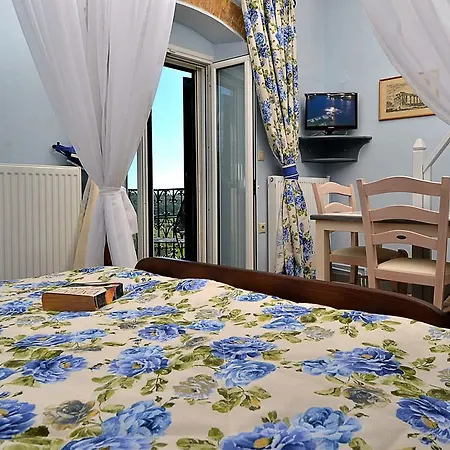 Fundana Aparthotel Kanakades