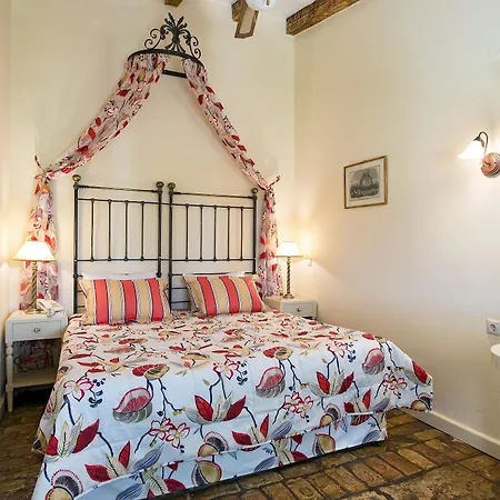 Fundana Aparthotel 4*
