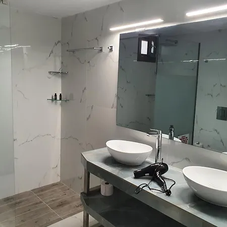 Fundana Hotel apartamentowy Kanakádes