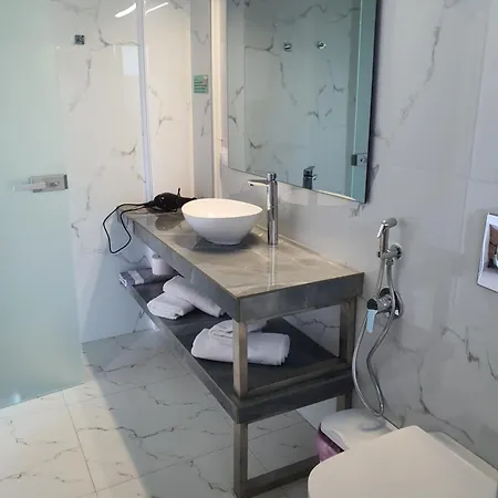 Fundana Hotel apartamentowy Kanakádes